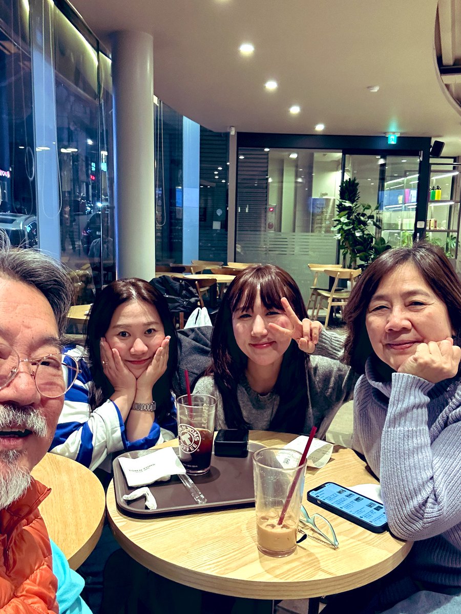 raymondtuan945's tweet photo. Thank you for spending us through the last night in Seoul💕 https://t.co/8VCxZCAsSq