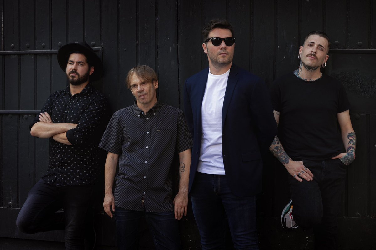 Ya hemos terminado de grabar unas cuantas canciones en <a href="/NeoMusicBox/">Neo Music Box</a> bajo los mandos de #josecaballero 

Estamos deseando tener las mezclas definitivas y grabar un videoclip para que MUY PRONTO podáis hacerlas vuestras 🫶🌳

BONSAY

📸 <a href="/THEFLYFACTORY/">THE FLY FACTORY</a>