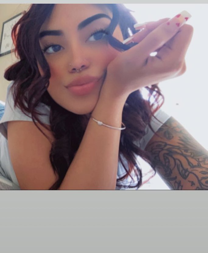 itsgoddesslyss's tweet photo. Who’s gonnna make me their goddess !!! Let be your new obsession https://t.co/A0ar0oy8VP