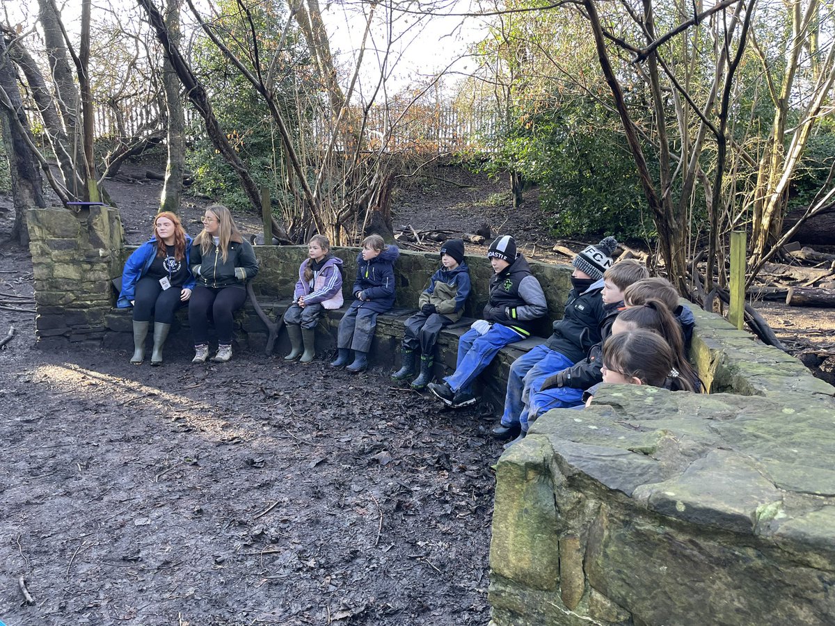 MrDanecki_BDP's tweet photo. A great morning den building at Riding Sun with @Year4_BDP @bentondeneprim @NTCouncilTeam https://t.co/FfepB4sqHx