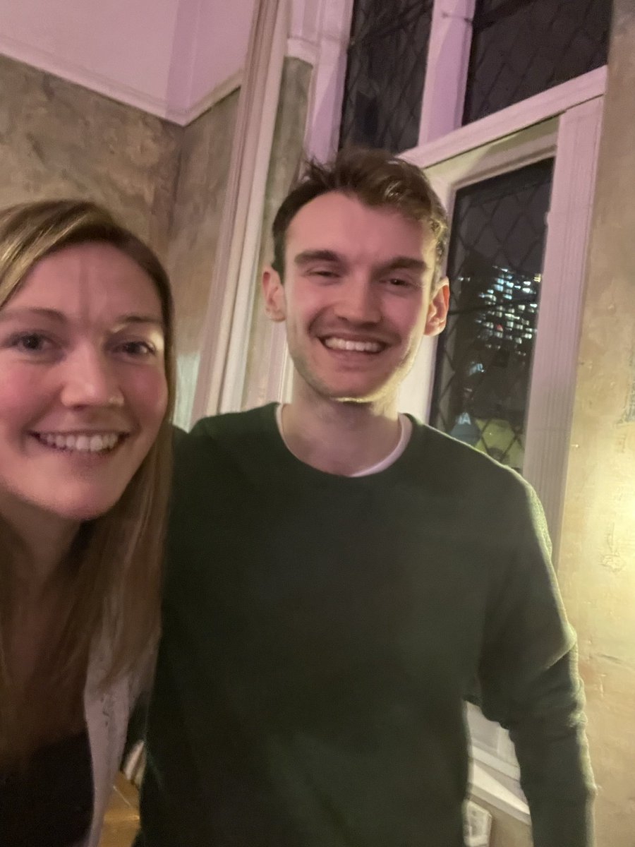 Genevieve Hampson tweet media