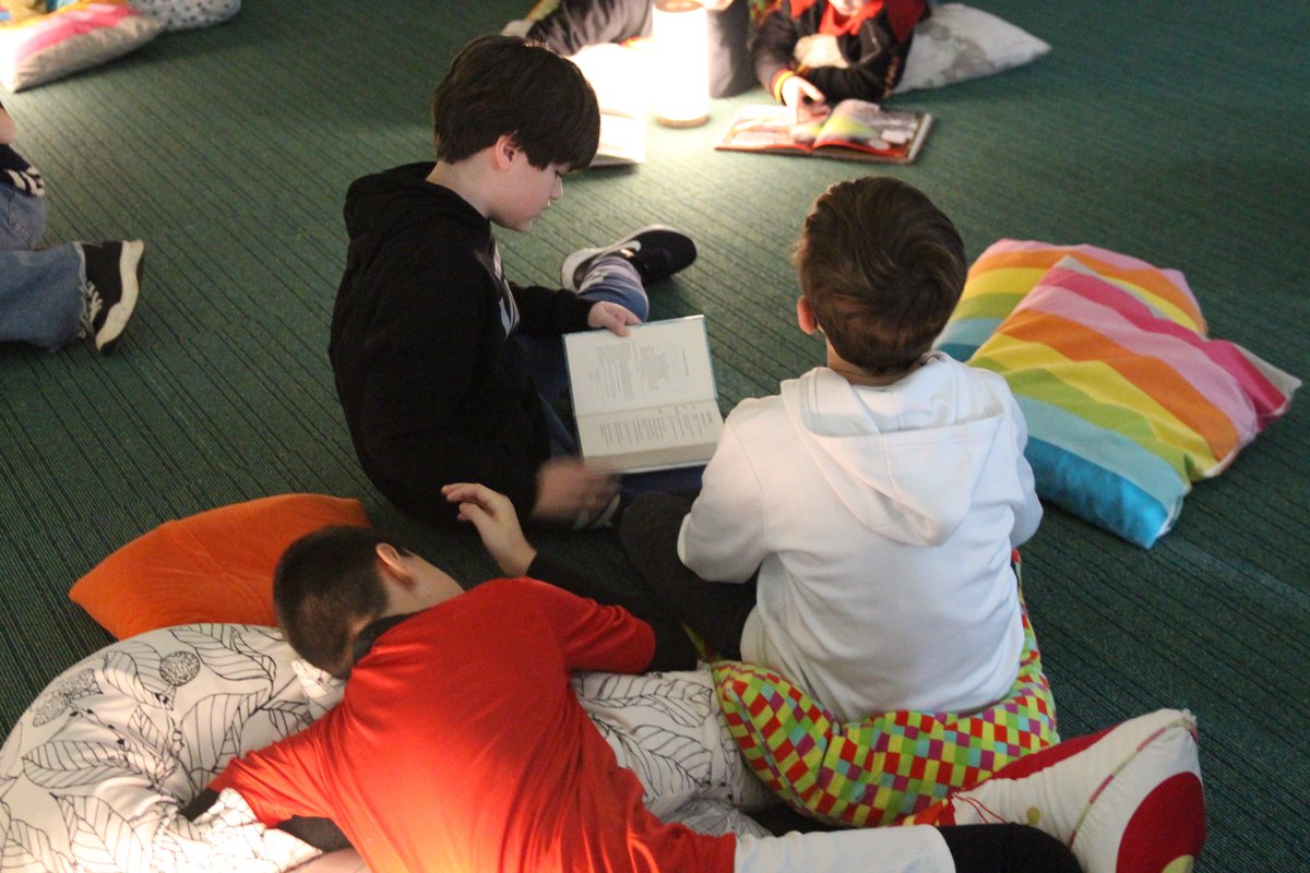 IntlSchAmst's tweet image. We kicked off Book Week at ISA yesterday with a treasure hunt in our libraries and DEAR (Drop Everything and Read)! There are many other activities and celebrations to celebrate literature this week, so stay tuned!

#CommunityAtTheHeart #ISAstories #DevelopingCommunities