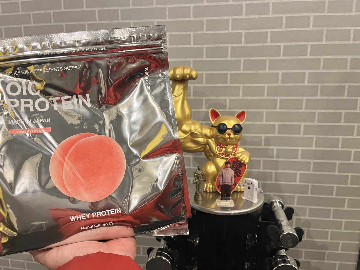 ATLED_PGYM's tweet photo. 【プロテイン入荷‼️】

新しく販売するプロテインが入荷しました‼️
お試しパック30gのものは¥300からご購入いただけます‼️🥛

定番のチョコから変わり種のコーラ、抹茶などご用意がございます‼️

また、1kgの大袋も注文可能ですのでご相談ください👀 https://t.co/J5c6maHyyL
