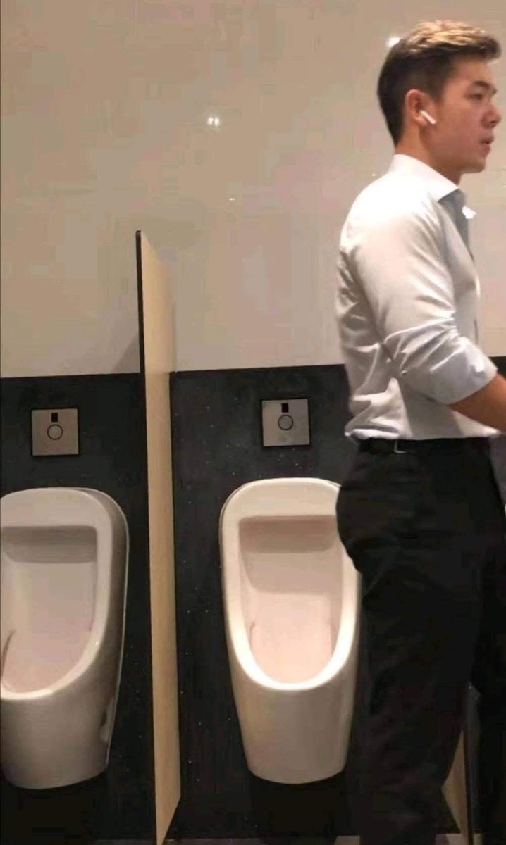想要更多他的資料喔。