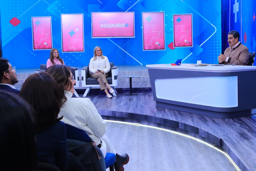 GobBoliv_Bnas's tweet photo. #Noticia | Durante programa «Con Maduro +» destacan rehabilitación del Liceo Alberto Arvelo Torrealba en #Barinas a través del 1x10

https://t.co/7KJL7QbEBk

#30Ene
#7TFórmulaVictoriosa https://t.co/ad1ngA1BuJ