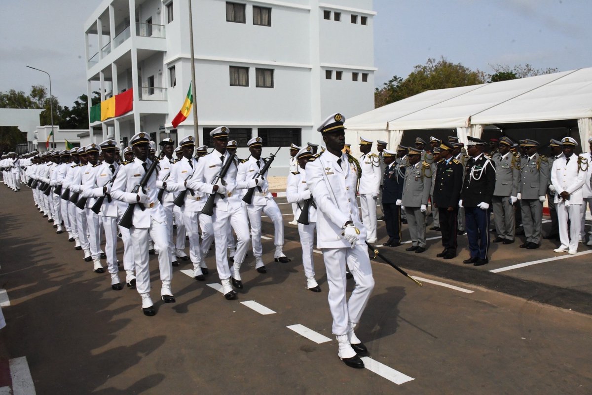 ✅Le concours direct d'admission d’élèves officiers d’active à l'Ecole de la Marine nationale (EMAN) est ouvert. ✅ Dépôts de candidature jusqu’au 1er mars 2024. ✅ Conditions à remplir, pièces à fournir et liste des épreuves ⬇️ ✅ Pour plus d’ informations, ☎️ 786214754.