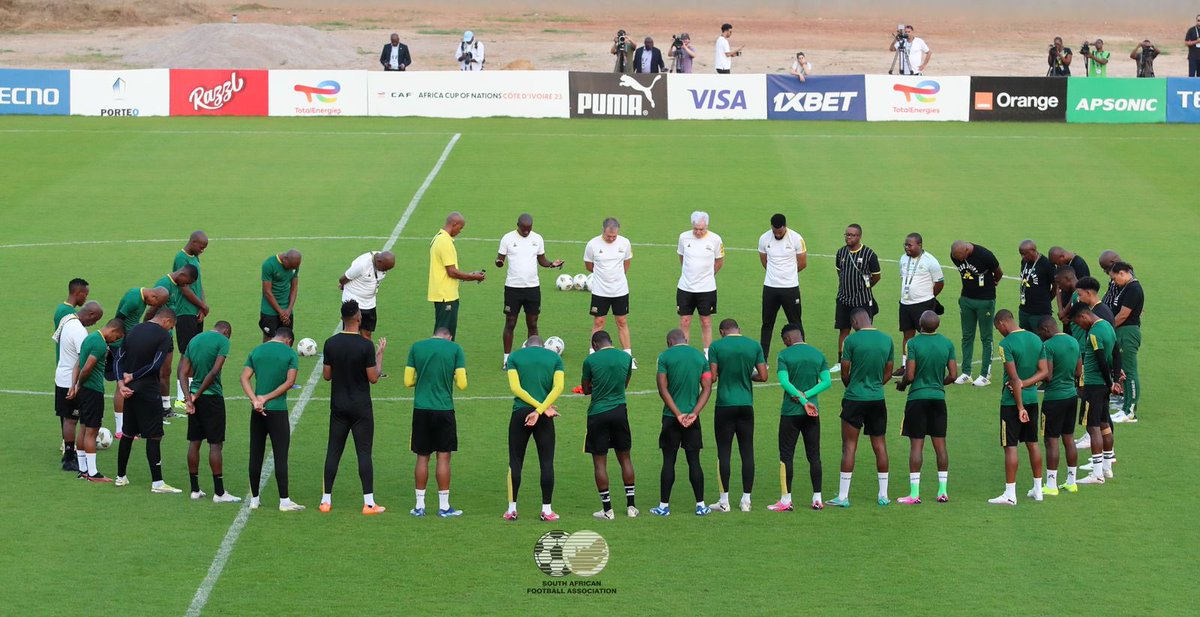 Mo_Media22's tweet photo. 🇿🇦⚽ BAFANA SHOWDOWN: Last 16 Clash with Morocco! 🔥💥 Our warriors are set to conquer the pitch in a thrilling battle for the quarter-finals! 🏆🌟 South Africa, let your cheers be heard! 🗣️🇿🇦 #BafanaVsMorocco #BafanaKaofela #AFCON2023 #RoadToQuarterFinals #MoMedia🎉⚽ https://t.co/vG9Ha08EYl