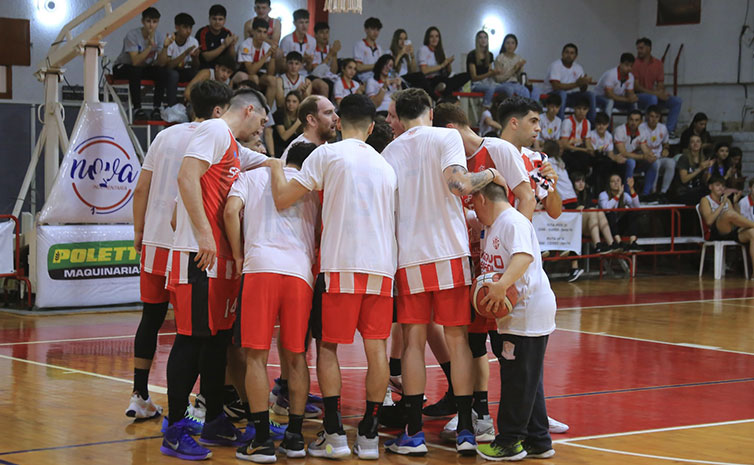 Sportivo, el único club de la localidad, fue creciendo de a poco, superando los peldaños paso a paso, consolidando las bases hasta llegar a un presente más que fructífero.

Suardi, una ciudad que va cumpliendo sueños; basquetplus.com/argentina-liga…
#LigaArgentina
