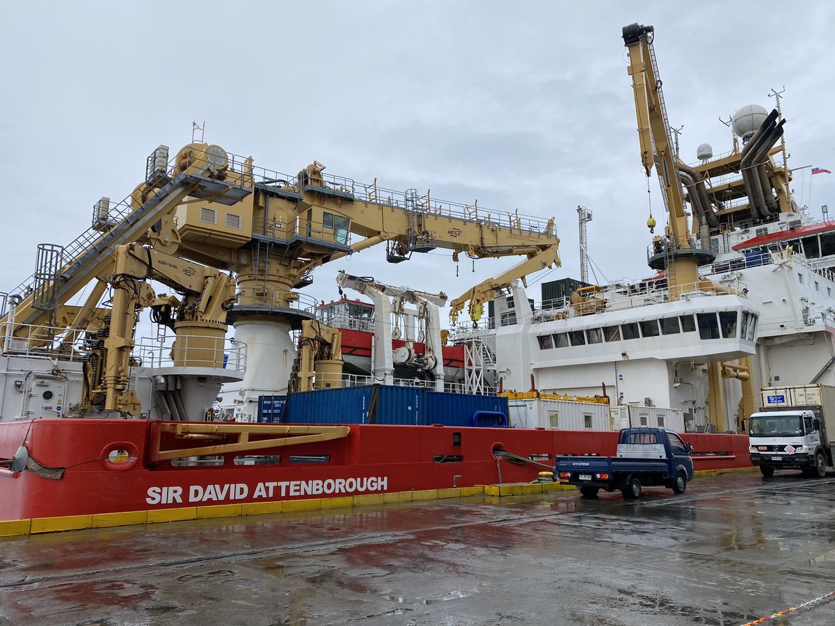 rentonbird's tweet photo. @OceanLars @RoSES_ocean @PlymouthMarine @univofstandrews @BAS_News @_SMRU_ @uniofeastanglia @GillBraulik We were on the Azamara Quest moored next to you in Punta Arenas!. Have a great trip!. https://t.co/ZqkALTmHW2
