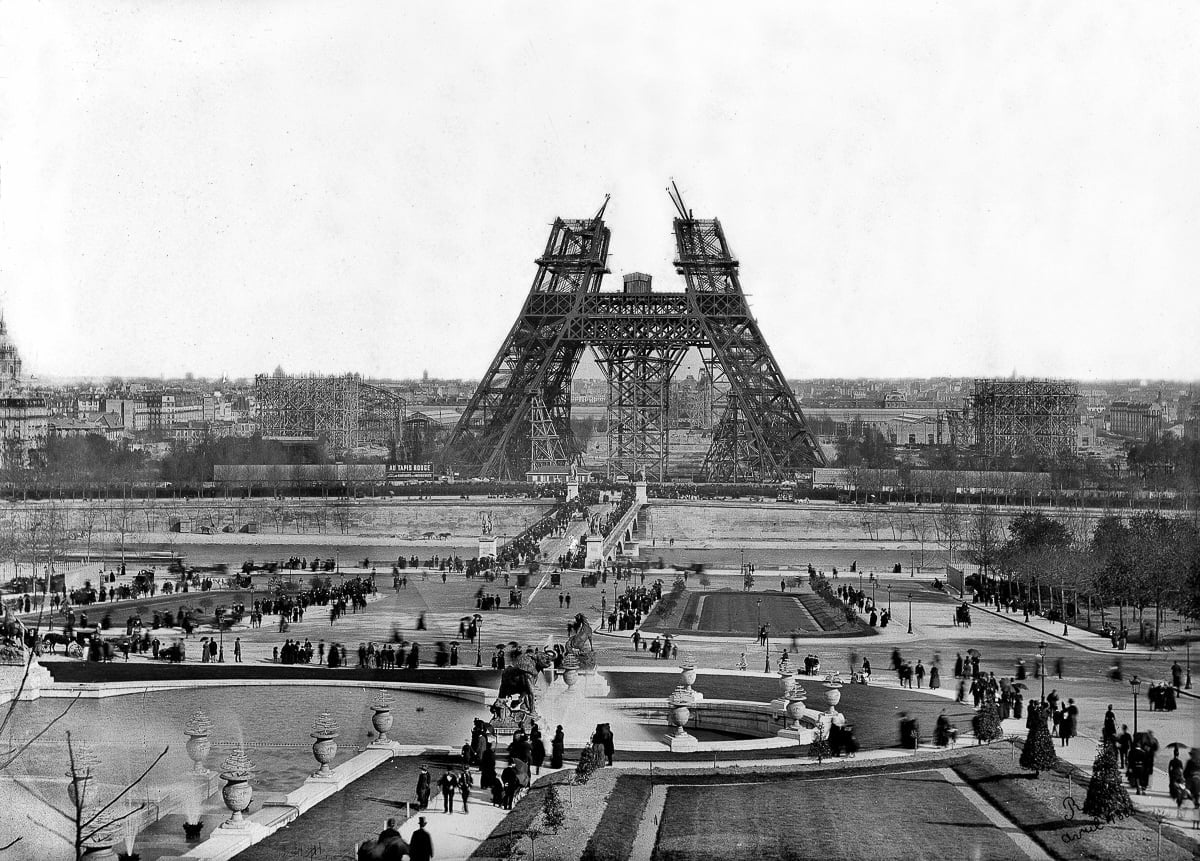 Savez vous que ce jour en 1887, Le chantier de la Tour Eiffel commence, celui de Gustave Eiffel choisi sur 107 projets. Le 31/03/1889, après 2ans/2mois/5 jours de construction, 18000 pièces métalliques, 2 500 000 rivets, la tour de 300m est finie 🙂 @Paris2024 @pldeguillebon
