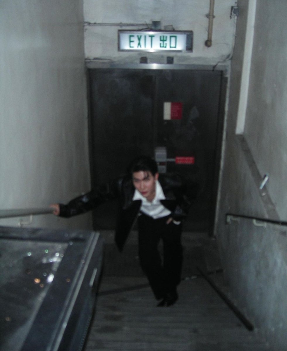 Khaootnw's tweet photo. ㅤ
ㅤ
Every exit is an entrance somewhere else
ㅤ
ㅤ https://t.co/6FuKOUpdWH