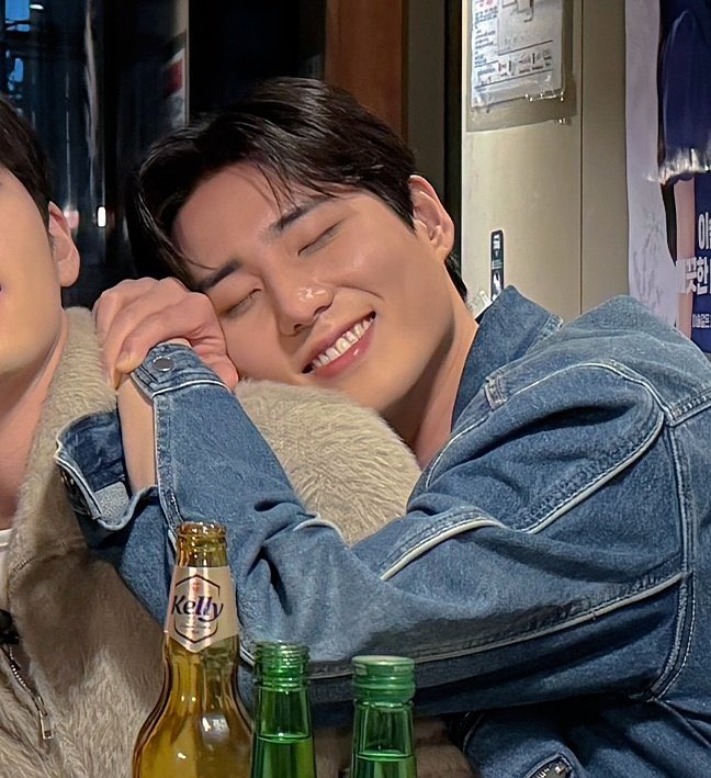 foxyYoungK_Jae's tweet photo. then and now 🍻 https://t.co/W0cz7BT9fr