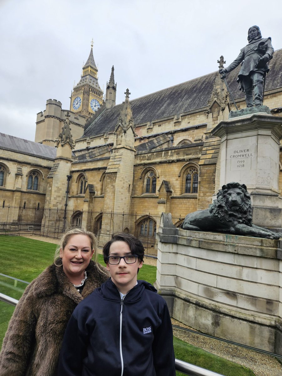TerriQuigley84's tweet photo. Today @ChildrensVoice6
& I are at #Parliament to talk all things #respiratory and #asthma
share our #LivedExperience and talk about #LevellingUp #HealthInequalities
#TaskforceForLungHealth found that Merseyside is the worst place to live with a #LungCondition https://t.co/tJKt90ixMO