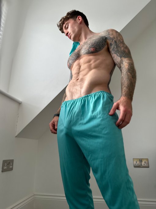 Click https://t.co/3x6d7ZPEFy for more 😉👀 https://t.co/mMNWPDPj2i