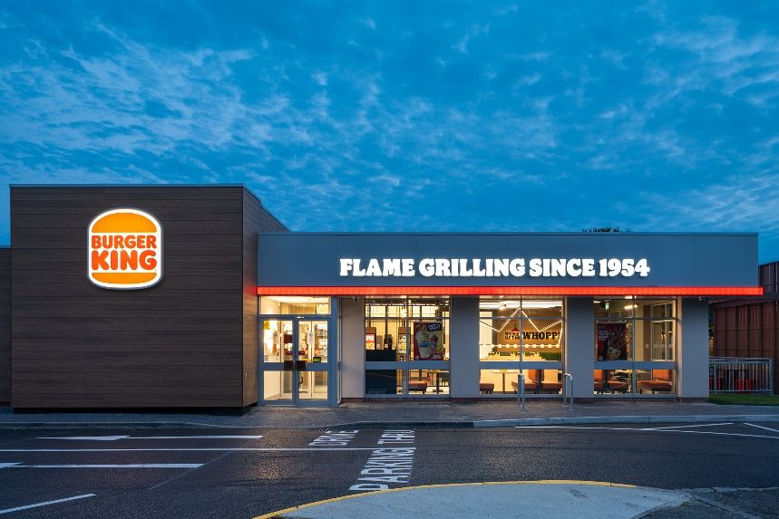 prweekuknews's tweet photo. Burger King replaces UK PR agency #pr #comms @TheAcademy_PR @BurgerKingUK 
https://t.co/ieDkeLaLN4 https://t.co/qMMMzG2pwW