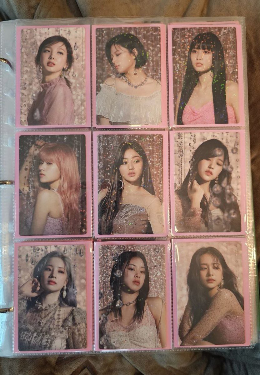 sqkpop's tweet photo. It has been brought to my attention that a few photos of my collection may have been used to scam others.

To clarify the situation (on my end at least), I will post a screenshot of our entire conversation on Twitter DMs (the only way I've contacted this person) https://t.co/IhUXuoNeUe