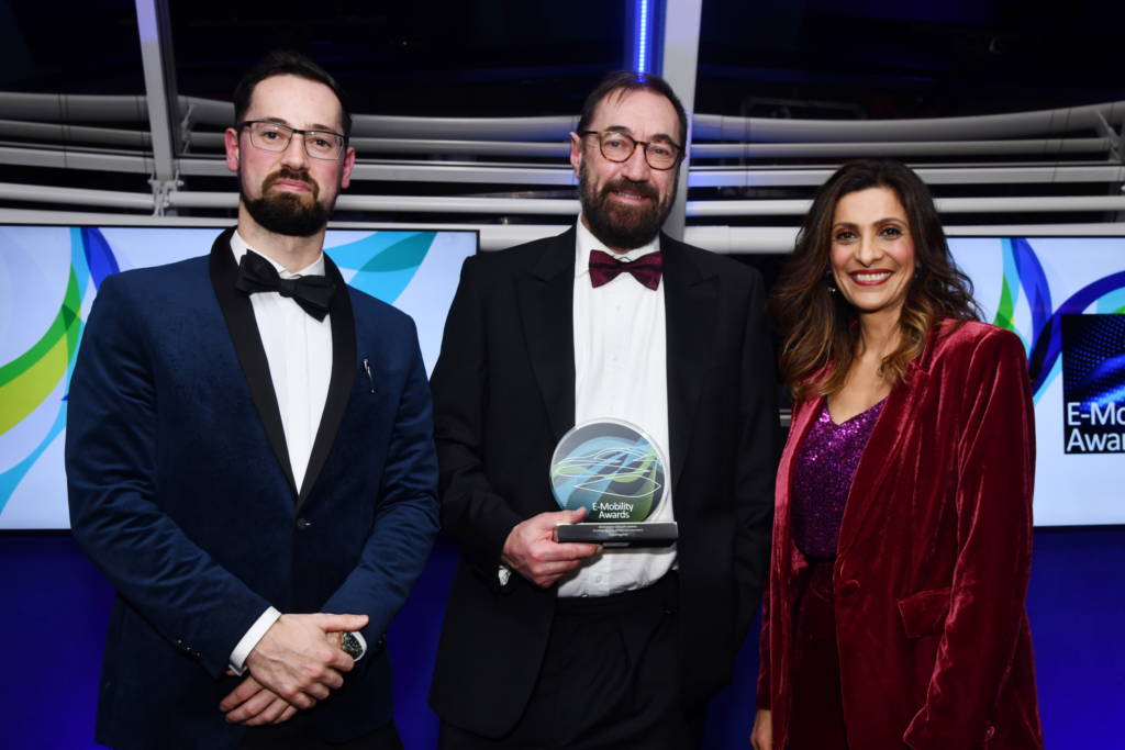 Kidlington’s Electrogenic triumphs at UK E-Mobility Awards ⚡🏆 @ElectrogenicREV #technology #awards #EV #cars #businessnews #businessintelligence thebusinessmagazine.co.uk/technology-inn…