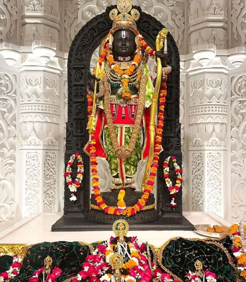 desi_thug1's tweet photo. एक ही नारा एक ही नाम, जय श्री राम 🚩 https://t.co/elJYePnEnX