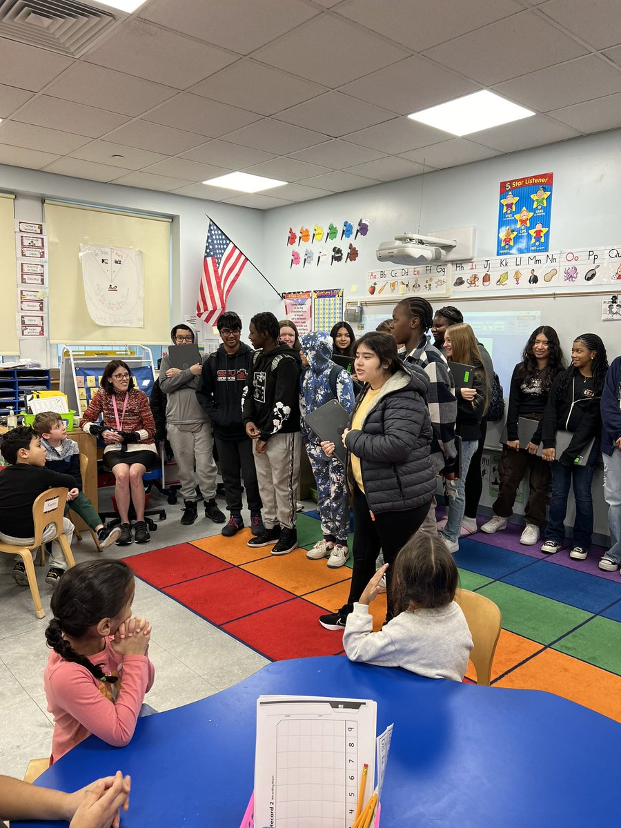 WHChestnut's tweet photo. #WHe are engaged in collaborative learning with our 8th grade students this morning. We are exploring iPad math games and solving new problems together in kindergarten.
@whufsdRams https://t.co/jpby6dZn90