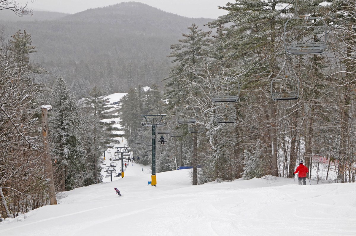 We received another 3-5" of snow Monday and ski conditions are spectacular!  Come on up skiing this weekend - you won't regret it! We have availability and the weather forecast looks SWEET!

ow.ly/OzmF50QvFBx

#SkiNewHampshire