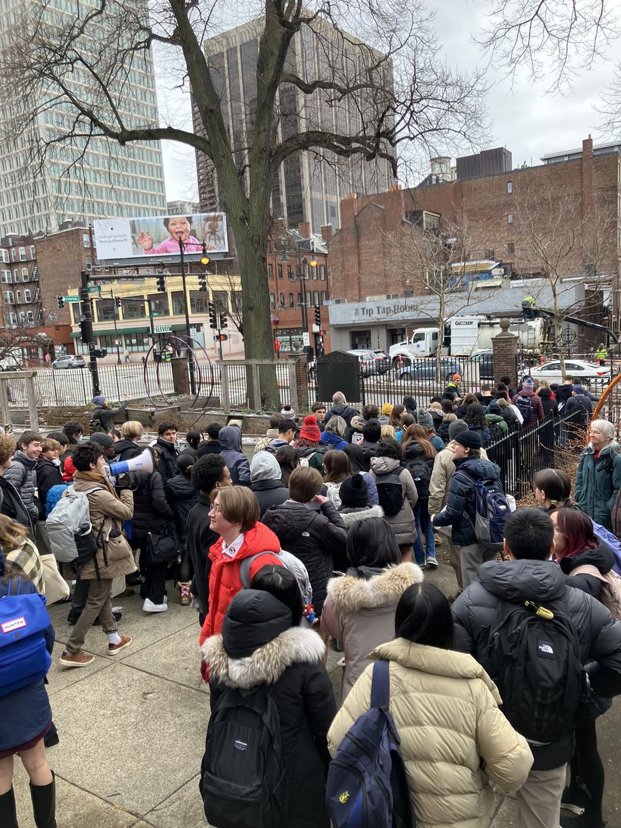 350 Mass tweet media