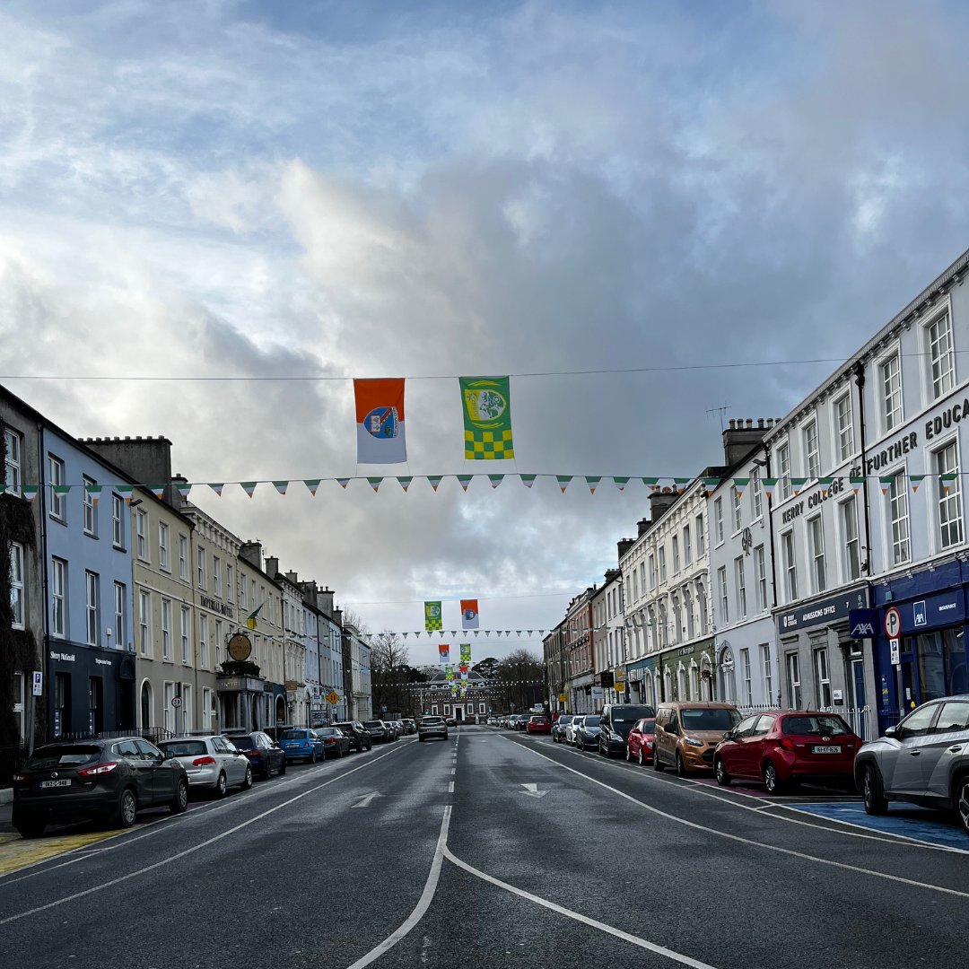 VisitTralee_'s tweet photo. FriYay vibes are in the air! Tralee's charm awaits your arrival for a weekend filled with joy, exploration, and plenty of fun.
#WeekendCalling #DiscoverTralee #Weekend #Tralee #VisitTralee #Kerry #Discoverkerry #discoverireland https://t.co/UfYxZnaNSt