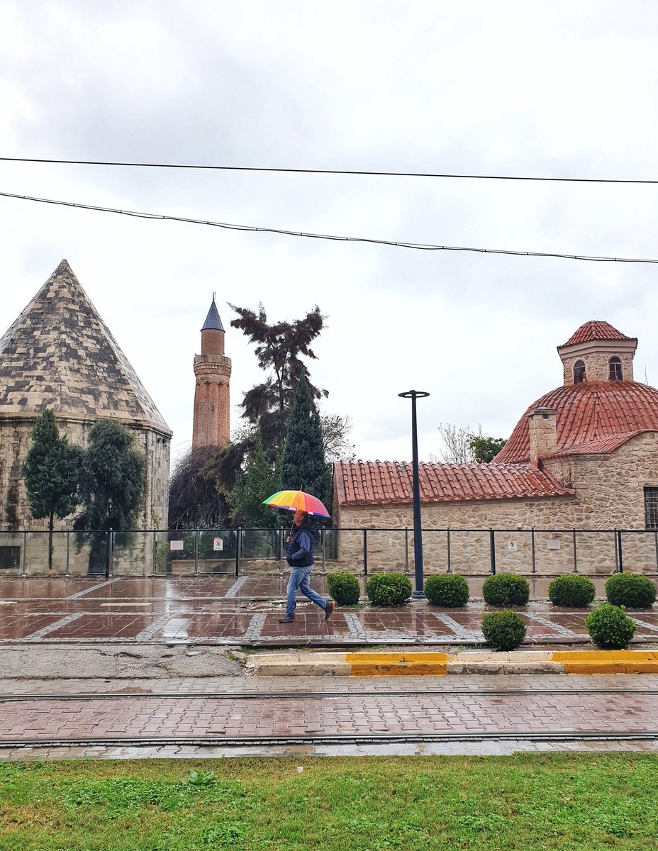 ozdemy's tweet photo. iyi akşamlar Antalya. https://t.co/EPArz5YQHf