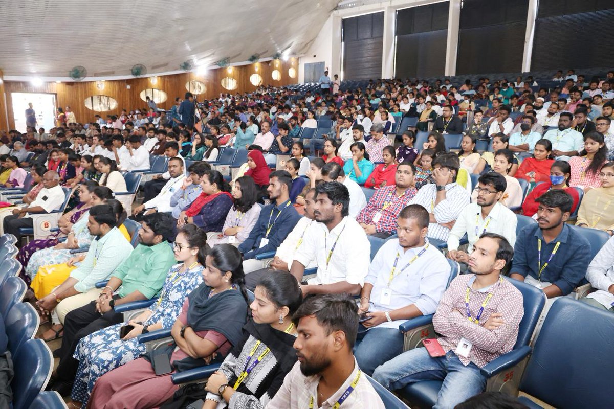 ignite_svuce's tweet photo. We're thrilled to announce the success of Meet the Industry 4.0 Conference, organized by Ignite Club - SVUCE! The event was a hub of knowledge, inspiration, and connection. Stay tuned for more exciting events from Ignite Club!  #IgniteClub #SVU #RUSA #experts #industry https://t.co/d5n9wYWRBh