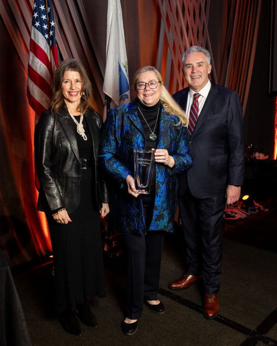 easternbank's tweet image. We are proud to congratulate our Eastern Bank Foundation President &amp;amp; CEO Nancy Stager who was honored by @bostonchamber @bosbizwomen with a Pinnacle Award for Achievement in Management - Nonprofit. #Pinnacle30 #BosBizWomen