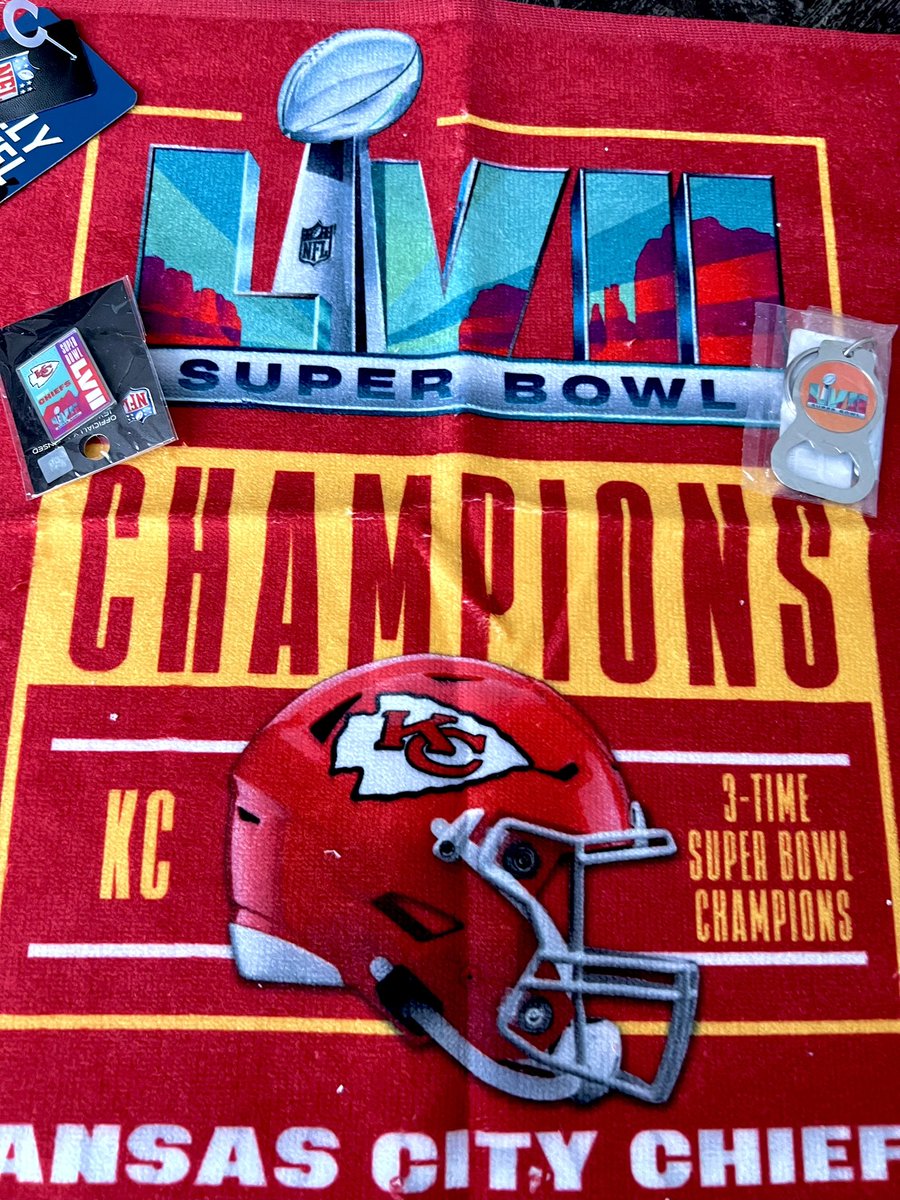 Congrats 🎉 @AndrewC72655967 You are the winner of the SB57🏆TD towel, pin, & bottle opener! DM me for next step please!

Let’s goooo! #ChiefsKingdom
