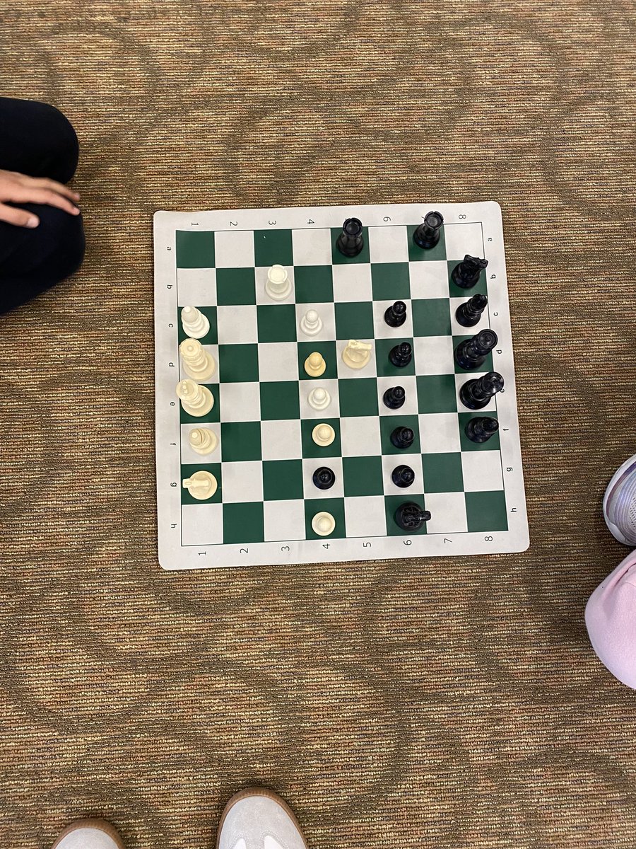 CMPS_Comets's tweet image. The Grade 1-6 students at #CMPS love to play chess!