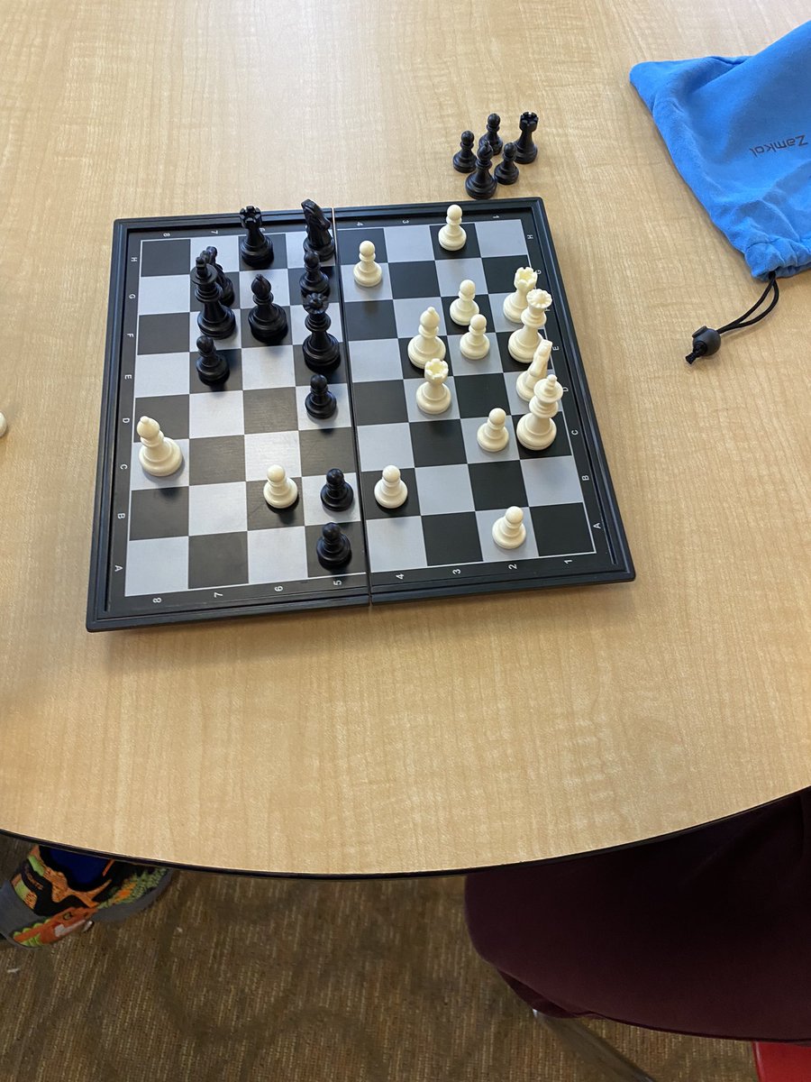 CMPS_Comets's tweet image. The Grade 1-6 students at #CMPS love to play chess!