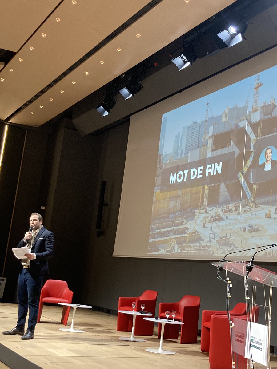 FranceStockpro's tweet image. [TOUS POUR LE RÉEMPLOI] Mot de la fin pour Romain de Garsignies, Président de @FranceStockpro qui souligne le grand élan collectif pour porter la voix du #réemploi!