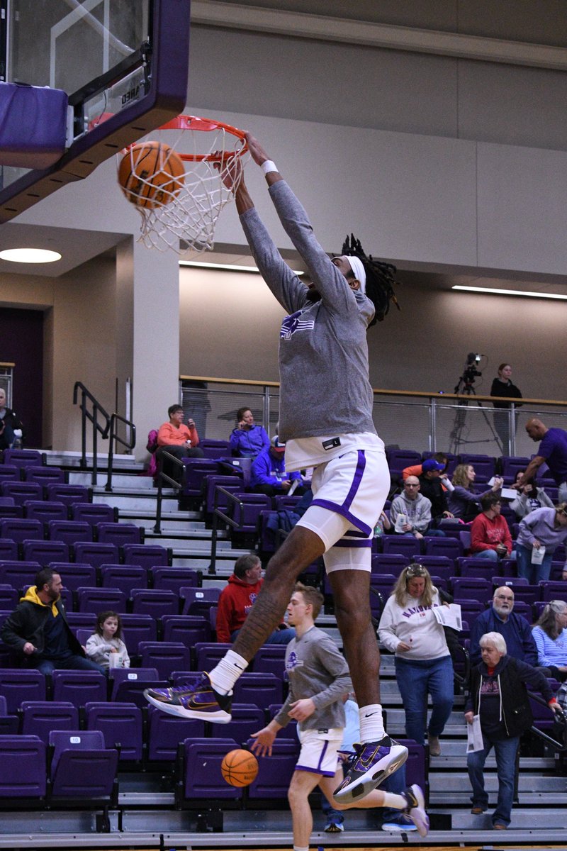 Warmup Flix 📸🏀
<a href="/CruseyJoshua/">Joshua Crusey</a> | <a href="/willayfield3/">William Layfield</a> 

🟣⚪️🦫 
#StackWood #NewEra