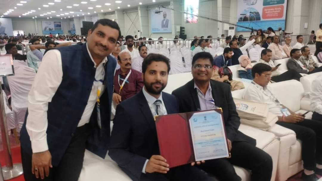 With Shri Prashant Sharma, IAS, Director Fisheries, U.P. for receiving a trophy for Best Inland Fisheries State on World Fisheries Day.