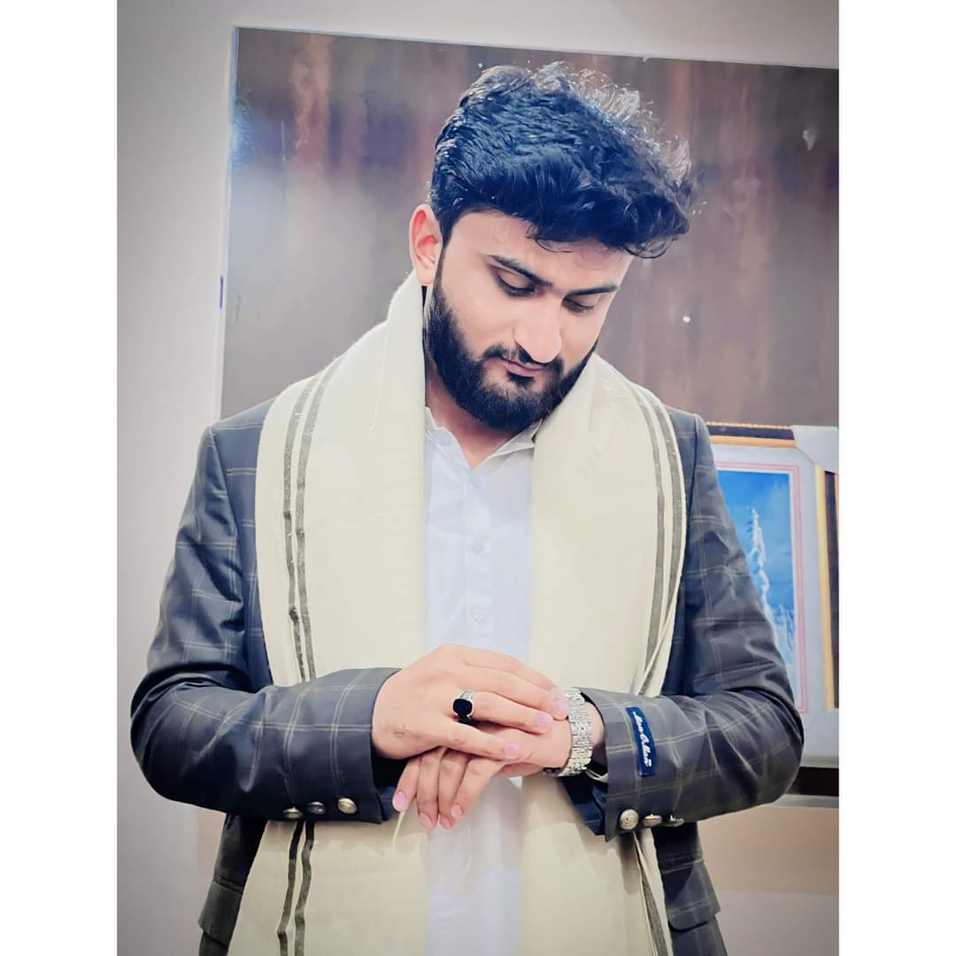 HamzaCCCryptoo's tweet photo. Hamza Zahid Haroon https://t.co/Q4MK7ozXB3