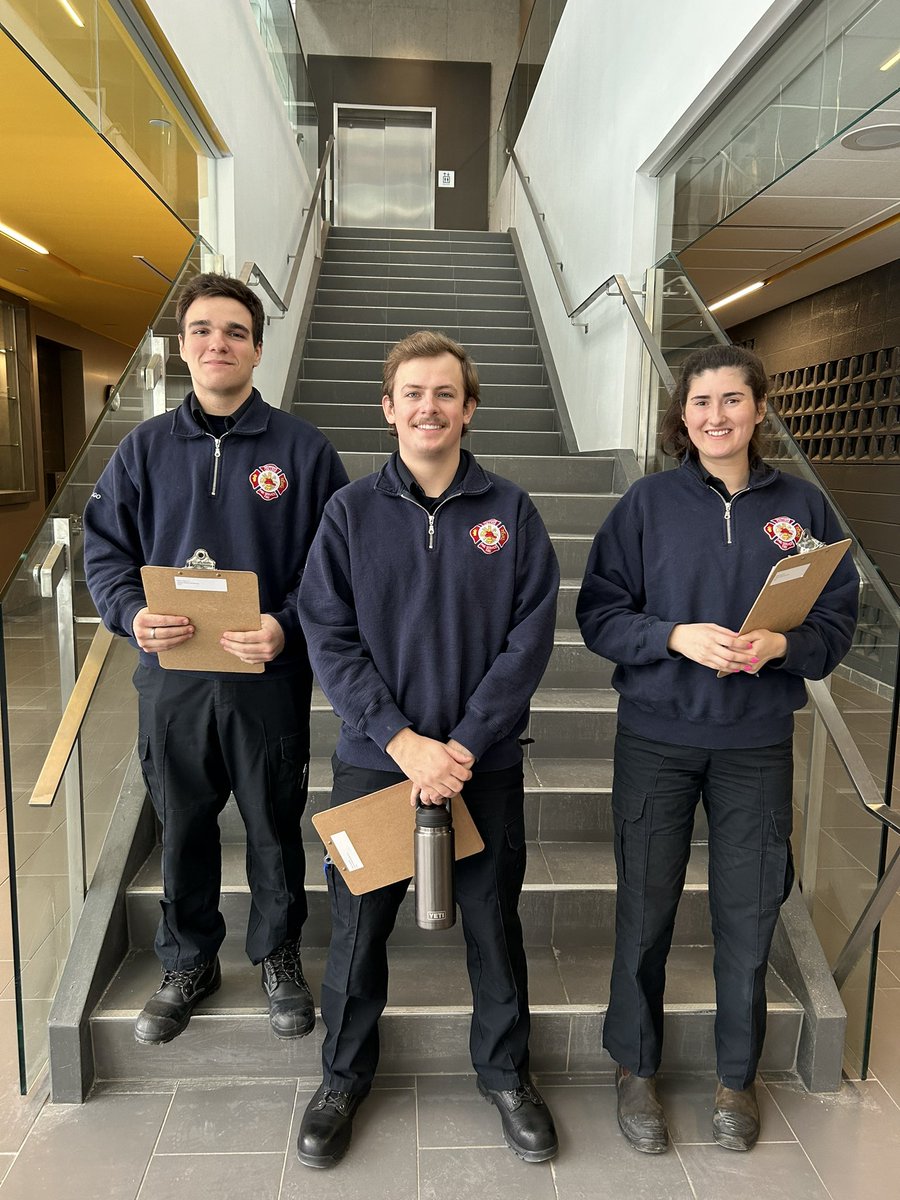 GeorgianPre's tweet photo. Supporting our @georgiancollege campus safety and security team with fire drills this morning! 🔥🚒 #getoutandstayout https://t.co/e3QtMNDGE1