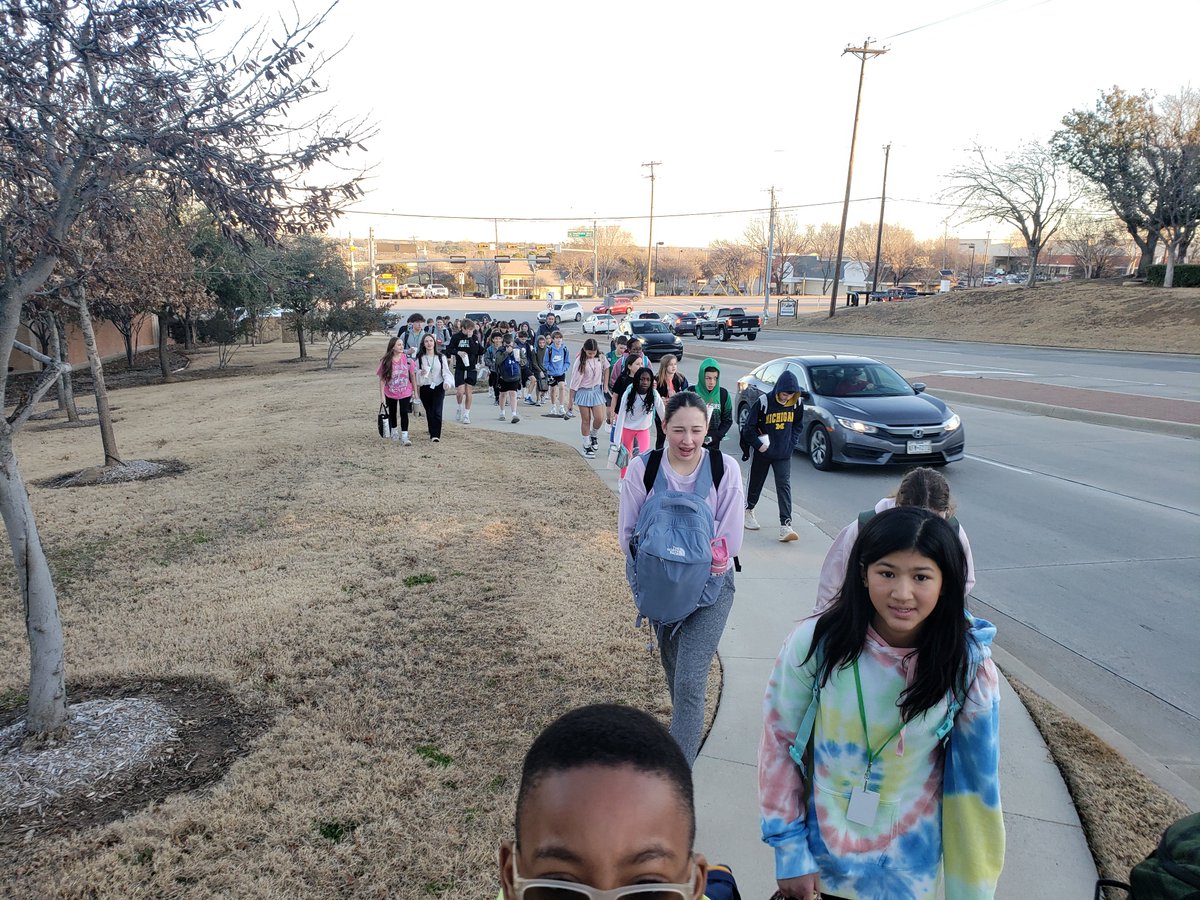 Great being back with this group of world-changers. Your stance of faith will put you on a stage. So give all those who have bought a ticket to watch you do what God has called you to do, a show that they will applaud! Hebrews 10: 32-33 EIS and DMS parents, DM me if interested.