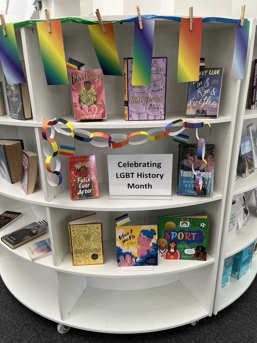 Chs_TheLibrary2's tweet photo. Clydebank #Library buzzing 2day with activities and fab displays. Pop in and see what’s going on.🤩 #lego  club  #storytime #LGBTQ history month. #TimeToTalk #jigsaw #bookbug @wdclibraries #librariesmatter https://t.co/mwOa48iml1
