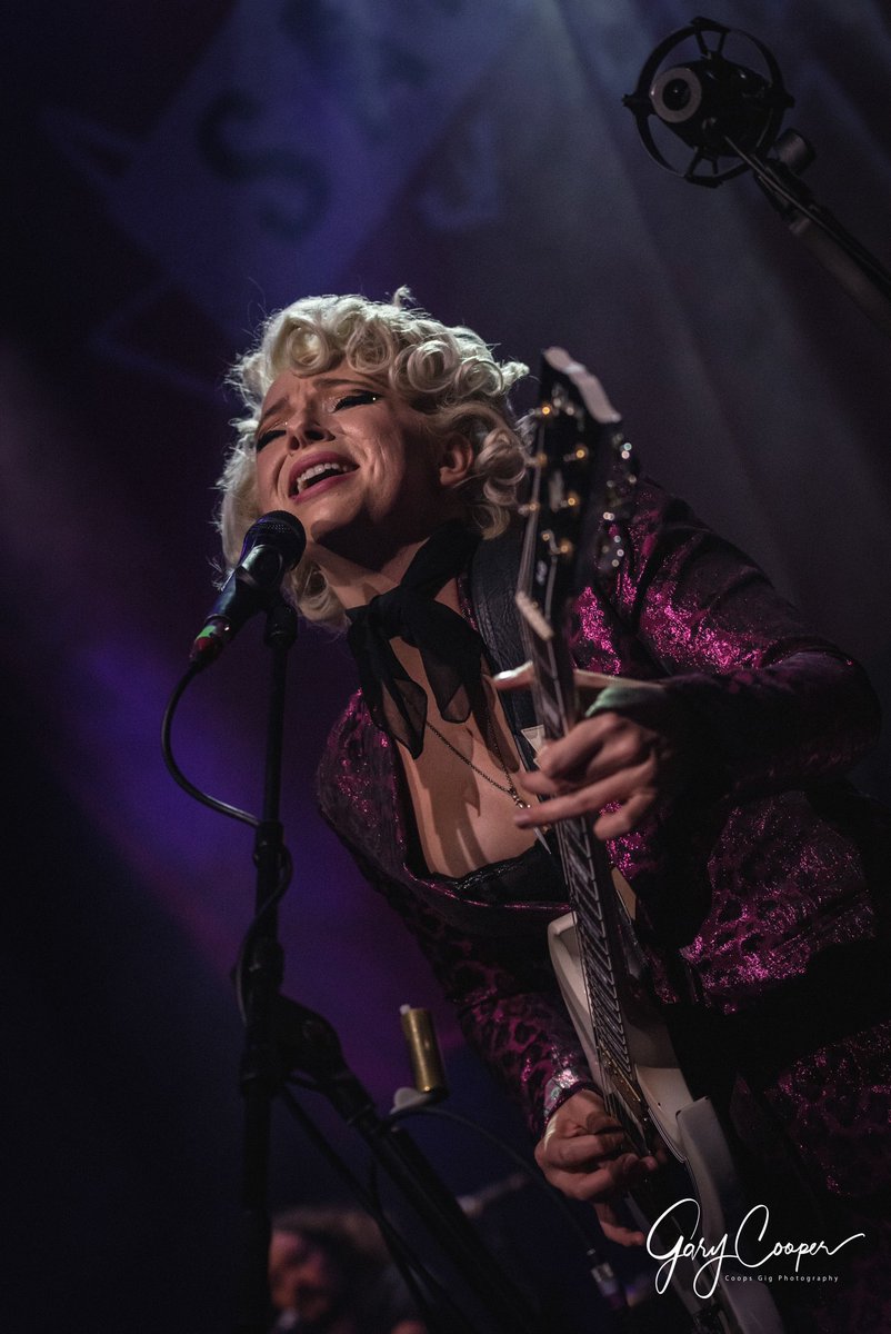 gary cooper tweet media