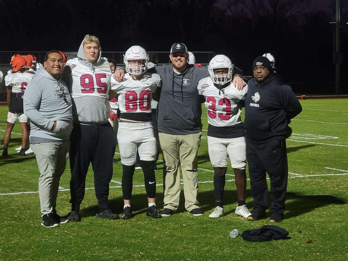 Truly greatfull to receive an official offer from Andrew Collage Football on the the next step of life
<a href="/COACH_ESPI/">Gil Espinoza</a> <a href="/Dcanes40Lucas/">Derrick Lucas</a> <a href="/EastHall_FB/">East Hall Vikings Football</a> <a href="/Matttur/">Matt Turner</a> <a href="/Easthallfca/">East Hall FCA</a> @AndrewFightingTigars