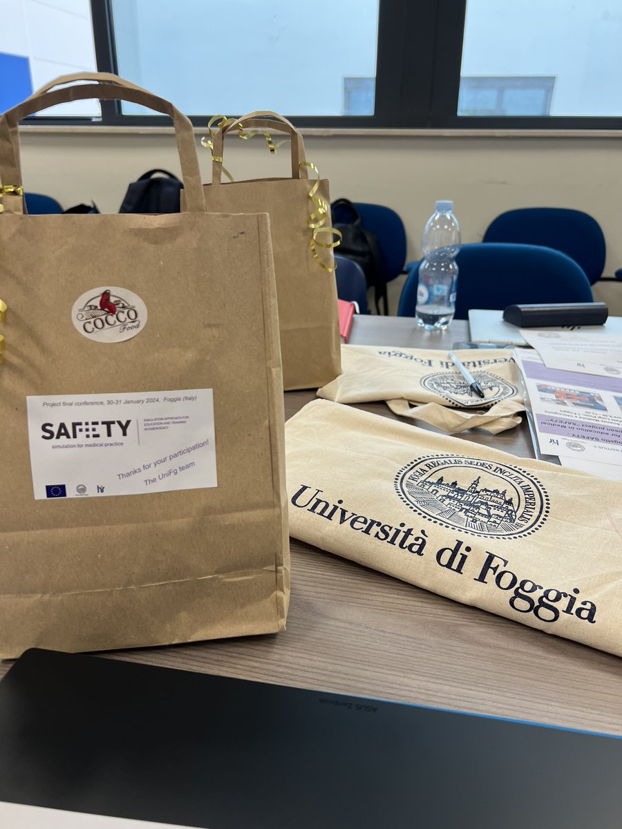 safetymedsim's tweet photo. 𝐅𝐢𝐧𝐚𝐥 𝐩𝐫𝐨𝐣𝐞𝐜𝐭 𝐦𝐞𝐞𝐭𝐢𝐧𝐠 𝐢𝐧 𝐅𝐨𝐠𝐠𝐢𝐚 - 𝐉𝐚𝐧𝐮𝐚𝐫𝐲 𝟑𝟎𝐭𝐡, 𝟐𝟎𝟐𝟒

Some shots of today's project meeting and visit at the SIMUMED simulation centre at the University of Foggia 👍

👉 Don't miss our Project Final Conference tomorrow morning 💪 https://t.co/eYgCOI8m6N