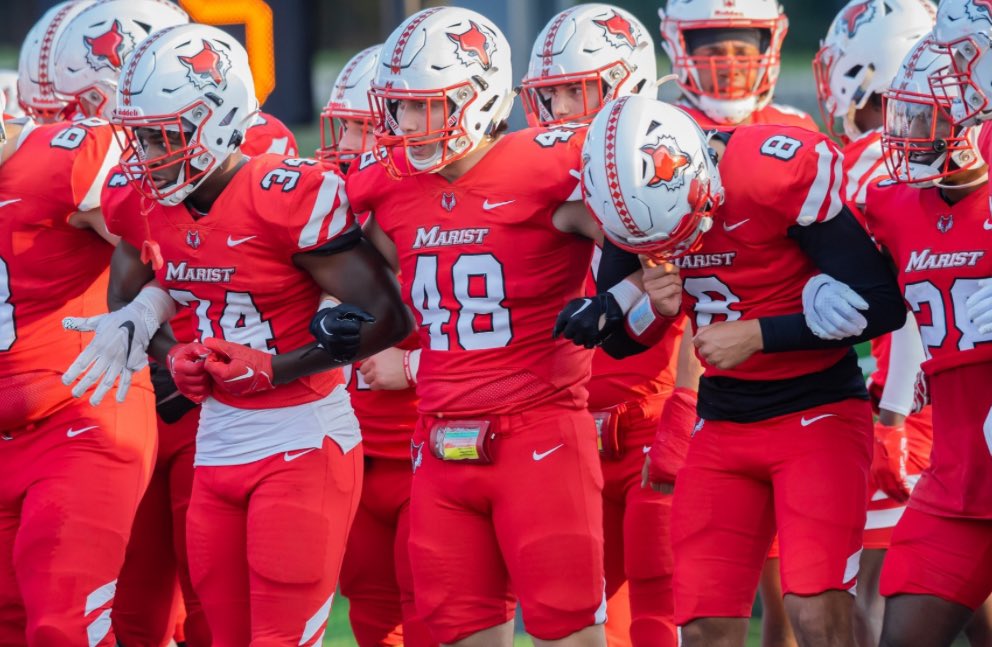 After a great conversation with @CoachMWillis  I’m blessed to receive my 16th  offer from Marist University #Blessed #LetsGoMarist  #FoxholeGuys  @Marist_Fball @Rivals @210Preps @BDammone @satxhsfb @scott_kissee  @patunrase