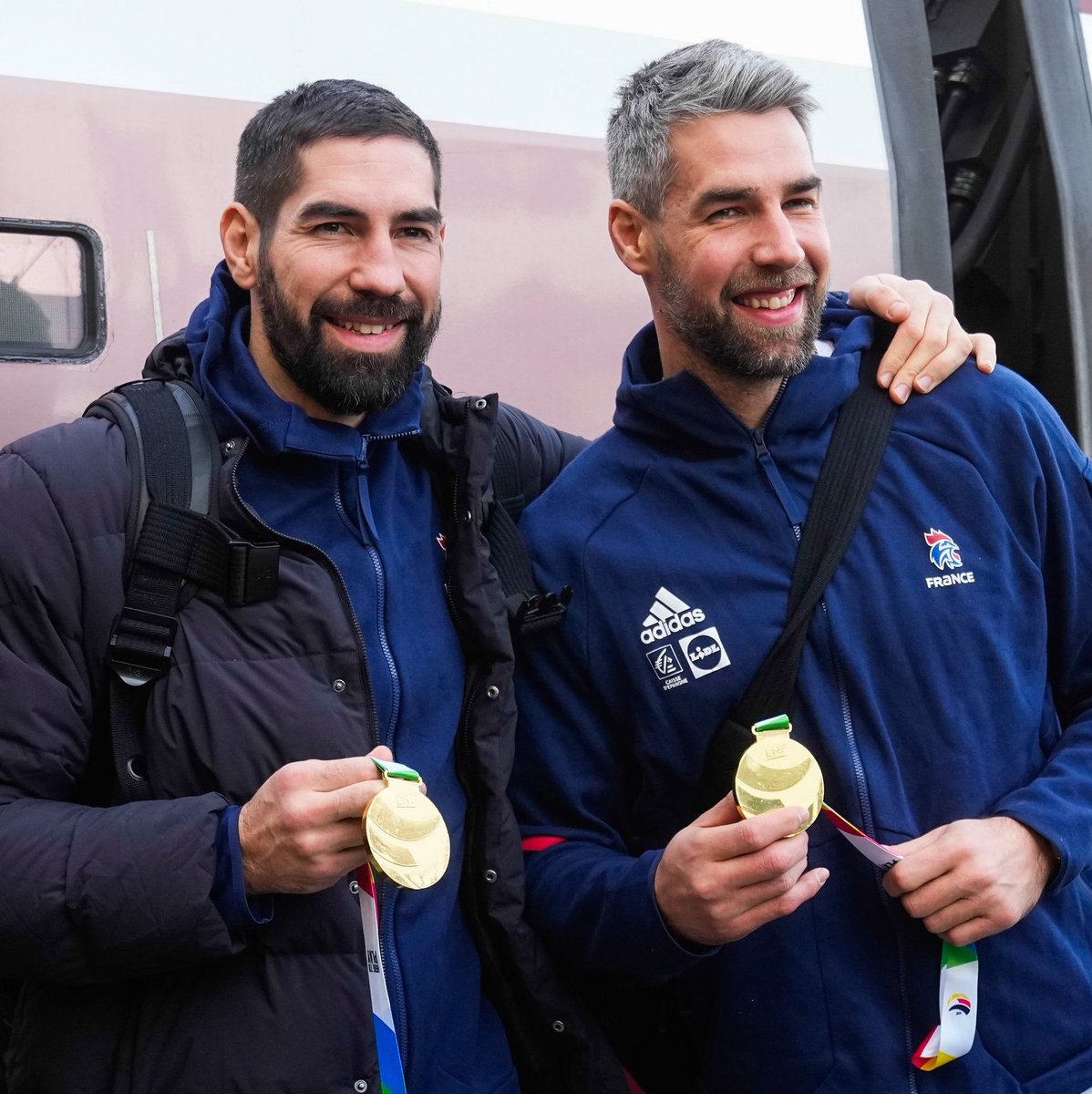 🇫🇷 Les frères les plus sacrés de l'histoire du sport Français 🏆 Nikola Karabatic ➡️ 🥇🥇🥇🥈 olympiques / 🥇🥇🥇🥇🥈🥉🥉 mondiales / 🥇🥇🥇🥇🥉🥉 européennes Luka Karabatic ➡️ 🥇🥈 olympiques / 🥇🥇🥉 mondiales / 🥇🥇🥉 européennes