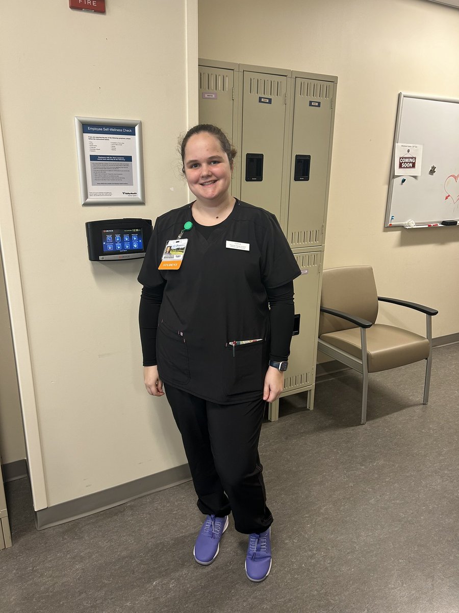 CBabcock13's tweet image. First day of my first PT clinical rotation! Doing acute care hospital! #gradschool #futurePT #hospital