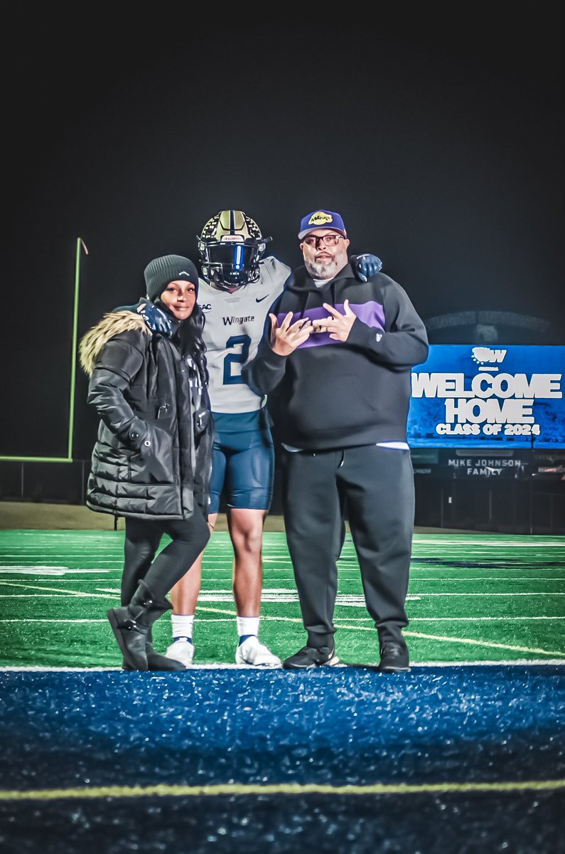 Happiness will never come to those who don’t appreciate what they already have. Be thankful for the life God has blessed you to live. Take a few seconds today to think about how blessed you are. As you go about your daily activities, remember to tell God, thank you. #BeGrateful🙏🏾