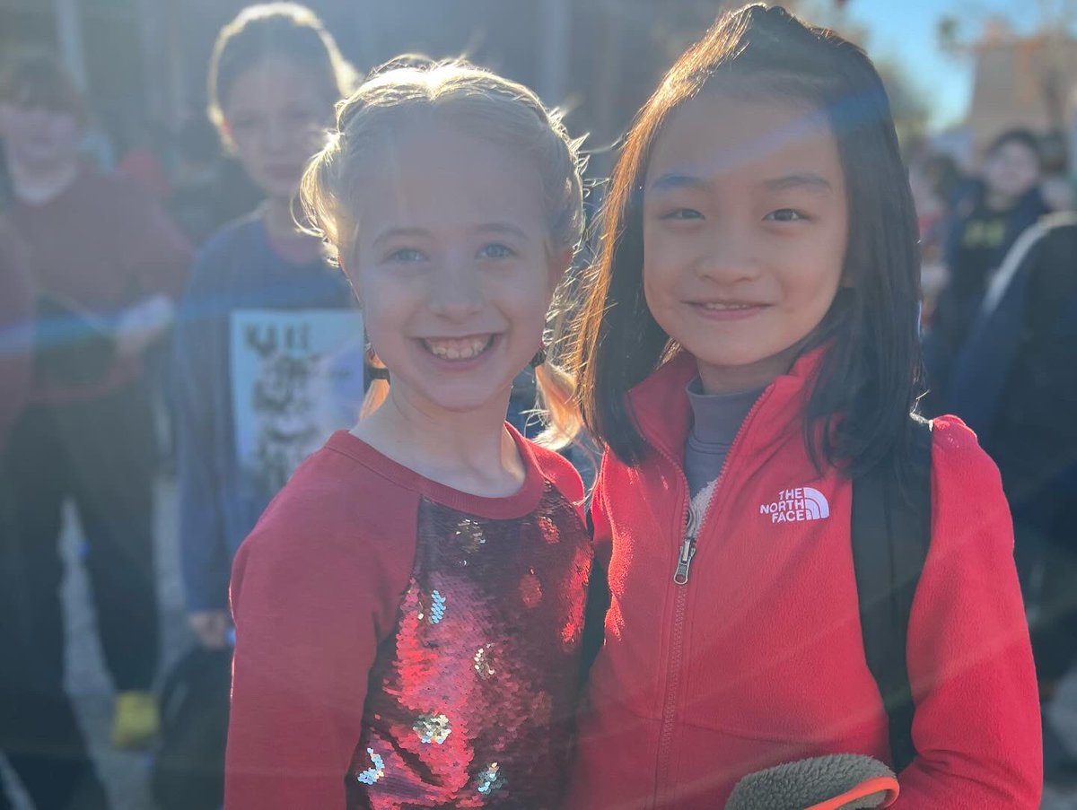 Thank you to all the students and families who came to our 2nd annual Lunar New Year Flagpole Assembly! 🇺🇸🧧🐆 Thank you to @legend_springs_pto for hosting breakfast for our families and decorating our school! 🤗🐆 #LunarNewYear @DVUSD
