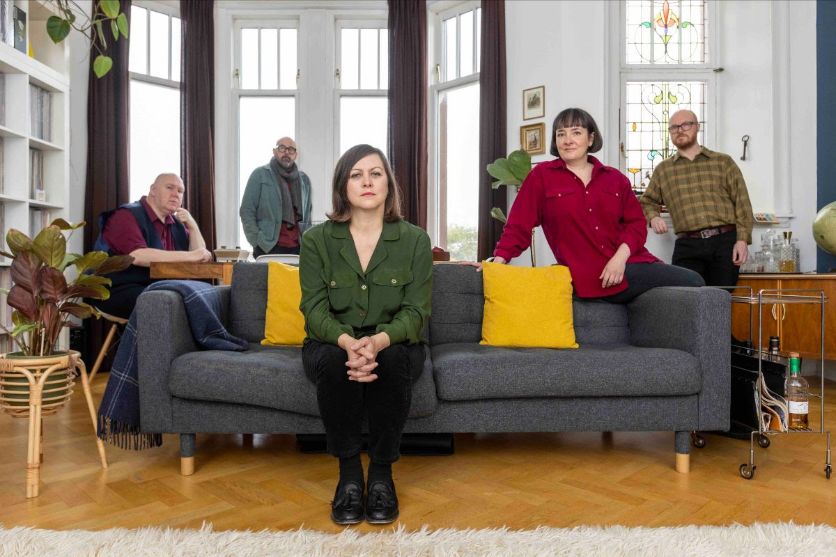ClashMagazine's tweet photo. A new album! New music! And a massive UK tour!

@Camera_Obscura_ will release new LP 'Look To The East, Look To The West' on May 3rd.

https://t.co/btGsmJvg4I https://t.co/5knrzRSWyc