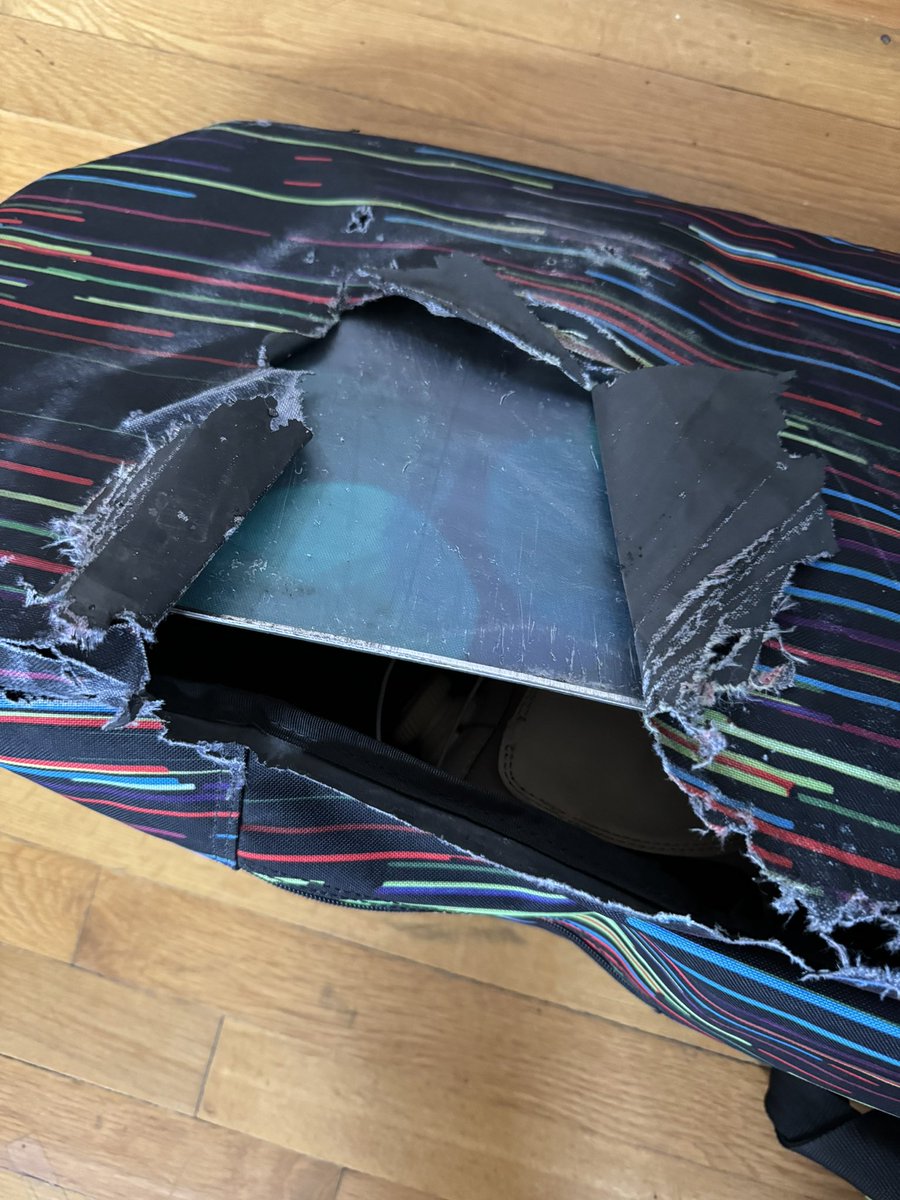 supsharm's tweet photo. Hey @Delta having my snowboard sent to me a day later is one thing. What is this? And how is this an acceptable form of returning a passenger’s luggage? https://t.co/Ft8Yx3FEoX