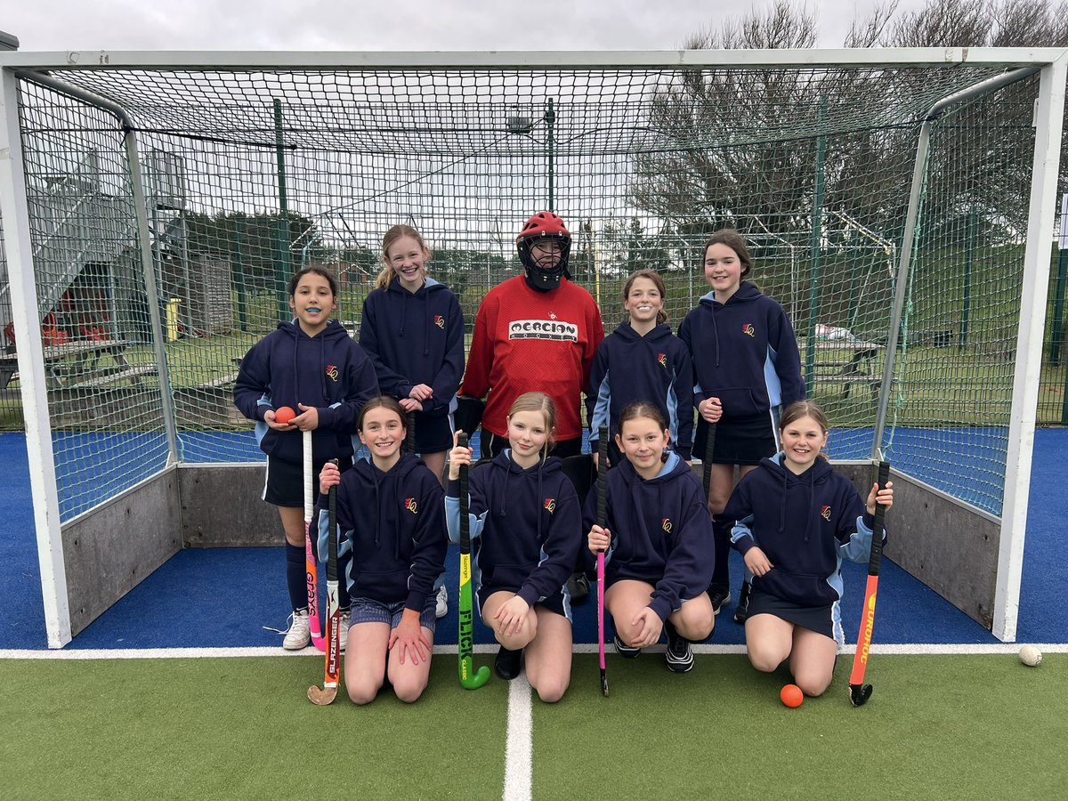 Our Y7 hockey team enjoyed a close game with Beaulieu this afternoon, recording their first goal of the season too